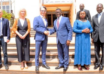 Katikkiro Mayiga asisinkanye Ambasada omuggya owa European Union, Jan Sadeki