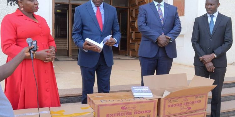 Beene awadde Bannabuvuma ebitabo okutumbula ebyenjigiriza