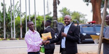 Eyawangula Entanda ya 2022 akwasiddwa ebirabo ebirala