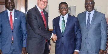  Akulira ekitongole ki Habitat for Humanity munsi yonna akiise Embuga, Katikkiro Mayiga amwebazizza okudduukirira abeetaavu