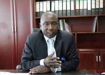 Owek.  Kyewalabye Male agamba bakuzzaawo Abambowa okutaasa ettaka ly’ Amasiro