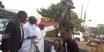 Kalidinaali Wamala n’omutaka Kannyana balambudde ekibumbe ky’ Engabi Ennyunga