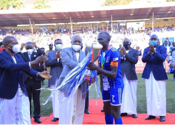 Minisita Ssekabembe akunze abantu okuggwaayo ku fayinolo y’ Amasaza nga Buddu esamba Busiro