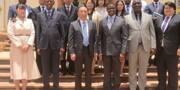 Abazimbira Obwakabaka ennyumba e Ssentema ne Kigo bakiise embuga, baakuzimba amakolero e Ssentema