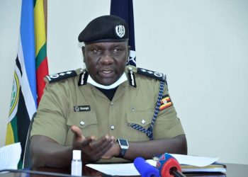  Anaasangibwa nga talina kasero mu mmotoka mwasuula kasasiro, wakutanga obukadde 6 – Poliisi