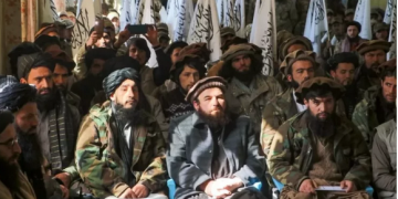 Akulira aba Taliban alagidde batabani ba banene abalina ebifo mu gavumenti bagobwe