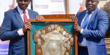 Minisita Ssekabembe atongozza engabo z’emipiira gy’Ebika, asabye abantu okujja mu bungi