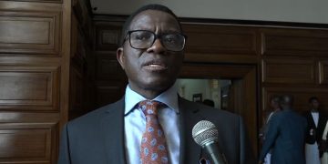 Omulamuzi Kakuru ensobi ezibadde zikolebwa gavumenti nga azoogera  – Katikkiro Mayiga