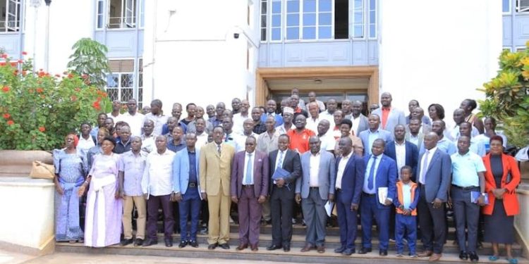 Abakulira ttiimu z’Ebika basisinkanye abategesi b’empaka z’Ebika