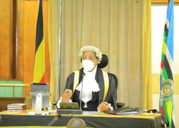 Sipiika Anita Among atabukidde Kafuuzi lwakuwabya Pulezidenti ku tteeka ly’ ebisiyaga, amugaanye okuwabula Palamenti