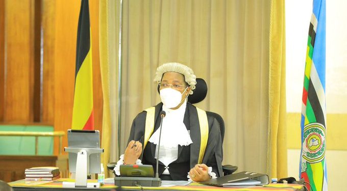 Sipiika Anita Among atabukidde Kafuuzi lwakuwabya Pulezidenti ku tteeka ly’ ebisiyaga, amugaanye okuwabula Palamenti