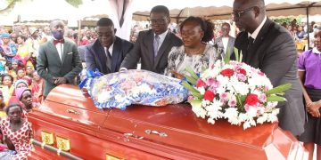 Ssaabasajja Kabaka asaasidde ab’ enju ya Edward Ssali, taata wa minisita Kawuki