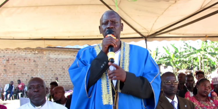 Omutaka Mbaziira Akuutidde Abazzukulu Okwenyigira mu Nteekateeka z’Ebika