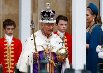 Beene ayozaayozezza King Charles III olw’okutuuzibwa ku Nnamulondo ya Bungereza