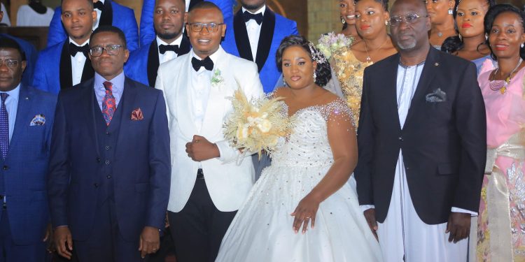 Owek. Mayiga atabukidde aboogerera obufumbo amafuukuule nebabutiisa abantu