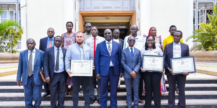 Owek. Waggwa asisinkanye bannamakolero, abasabye okuwagira enteekateeka za Buganda
