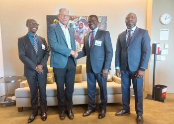 Katikkiro Mayiga asisinkanye abakulira Bill and Melinda Gates Foundation, asabye abantu okukola emirimu mu butuufu bwagyo