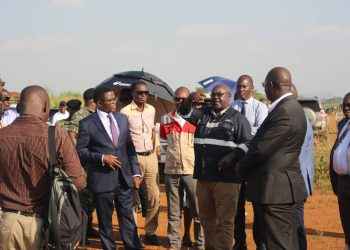 Katikkiro Mayiga agenyiwaddeko e Bunyoro, asabye amafuta geeyambisibwe nga gakyali ga bbeeyi
