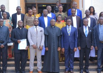 Katikkiro Mayiga akyazizza Omwepisikoopi wa Kasana Luweero omuggya,  amusabye okutumbula embeera z’abantu