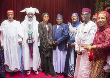 Emir w’e Kano agabudde abagenyi be ekijjulo, asiimye Obwakabaka okujaguliza awamu naye