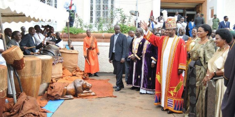 Ssaabasajja Kabaka Asiimye Okulabikako Eri Obuganda Ng’ Aggulawo ...