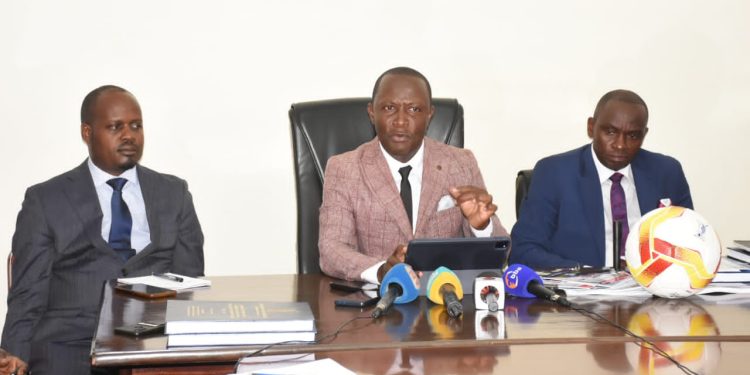 Owek. Ssekabembe awaddeyo woofiisi naasaba Abaganda okusigala obumu