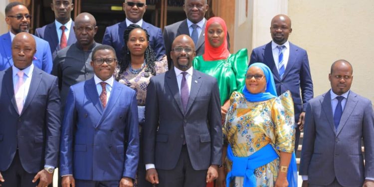 Katikkiro Mayiga atongozza Bboodi ya Buganda Land Board, abasabye okunoonya ebiwandiiko ebikwata ku ttaka lya Buganda