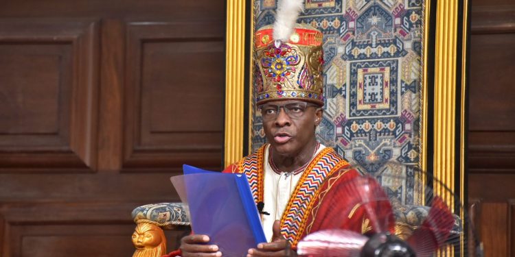 Ssaabasajja Kabaka agguddewo Olukiiko olwa 31, naalabula ku nkwe n’ekibbattaka