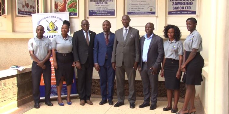 Minisita Kakomo akubirizza abakulira ebibiina by’obweggasi okunyweza obwerufu