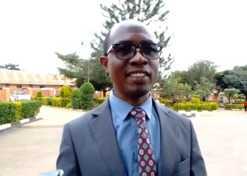 Owek. Kawuki alabudde abayizi ku kukoppa