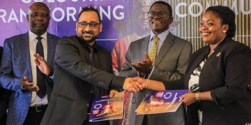 Katikkiro Mayiga alambudde Ekkolero lya Plascon, abeebazizza olw’enkolagana ne Buganda