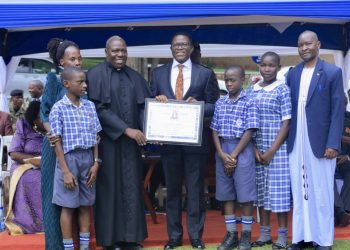 Katikkiro Mayiga asabye abantu okwewala enjawukana banyweze obumu