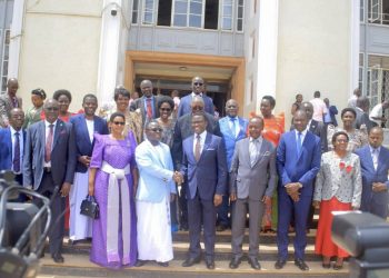Katikkiro Mayiga asisinkanye Ssaabalabirizi w’Abadiventi Dr. Moses Maka, aweze okwongera okunyweza obumu