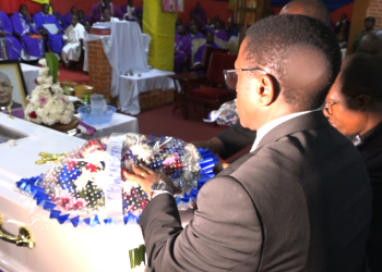 Rev. Fr. Lawrence Yawe Mudduse aziikiddwa, Katikkiro asabye bannayuganda okugoberera amateeka g’ebidduka ku nguudo