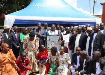 Owek. Waggwa Nsibirwa asabye abantu okukuuma ebiwandiiko by’ettaka lyabwe  okwetaasa ku kibbattaka