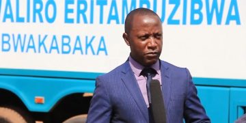 Minisita Sserwanga aguddewo Olusiisira lw’ ebyobulamu olukulembera okujaguza olunaku lw’Abavubuka, asabye abantu okwekebeza bamanye bwebayimiridde