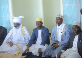 Emir wa Kano  Bayero mutaka kuno,  asisinkanye Omulangira Nakibinge nebateesa ku nkulaakulana