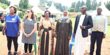 Minisita Cotilda Nakate asabye abantu okwekebeza endwadde