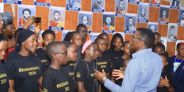 Katikkiro Mayiga alambudde Abasaakaate ku Hormisdallen , abasabye okunyweza obuntubulamu