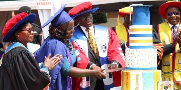 Abayizi 1379 ku Buganda Royal Institute of Business and Technical Education, Katikkiro Mayiga abasabye  babeere beerufu abegomba okuyiga