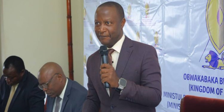 Owek. Sserwanga afulumizza enteekateeka y’ Ebyemizannyo, asabye abavubuka okubikozesa bakulaakulane