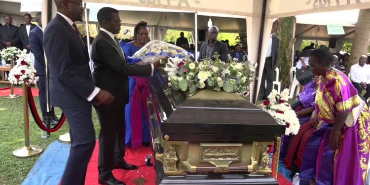 Kabaka asaasidde ab’enju ya Benedicto Kakeeto Kasekende