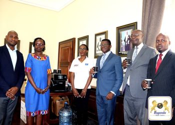 Katikkiro Mayiga asabye Gavumenti eyongere ssente mu kutumbula emmwaanyi