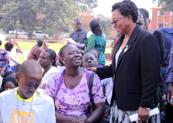 Abasoba mu 300 bafunye Sikaala za Kabaka Education Fund