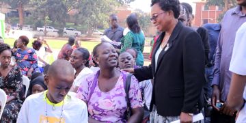 Abasoba mu 300 bafunye Sikaala za Kabaka Education Fund