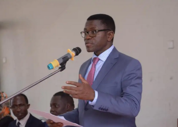Katikkiro Mayiga akubirizza abantu okwenyumiriza mu nnimi ennansi