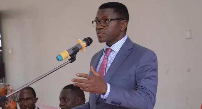 Katikkiro Mayiga akubirizza abantu okwenyumiriza mu nnimi ennansi