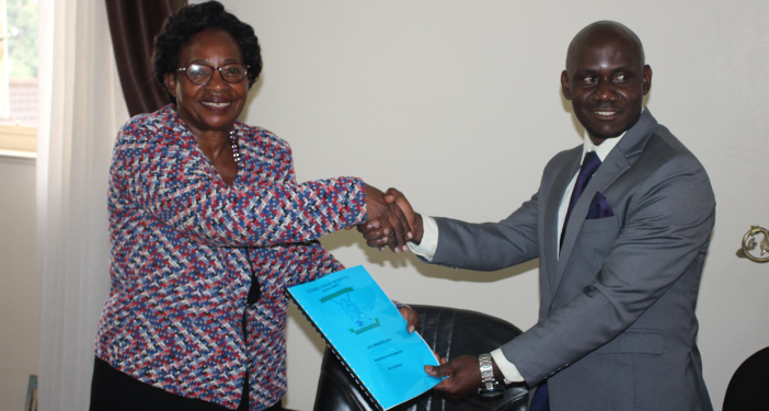 Minisita Kikomeko asabye abakulira amasomero ga Buganda okuteeka essira ku Buwangwa n’Ennono