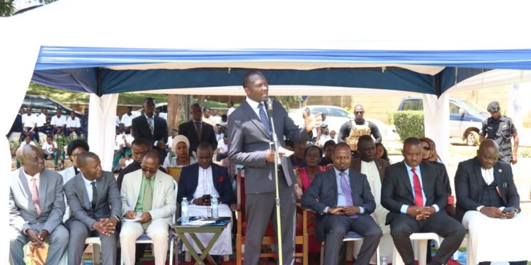 Minisita Kiyimba alaze okutya ku busiiwufu bw’empisa obweyongera buli lukya