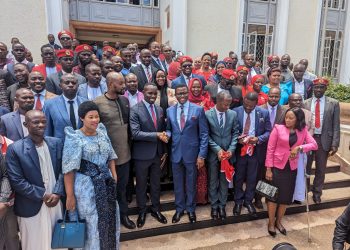 Aba NUP baguze emijoozi gya bukadde , Katikkiro Mayiga asabye  bakomye okwerumaaluma  naye bateese